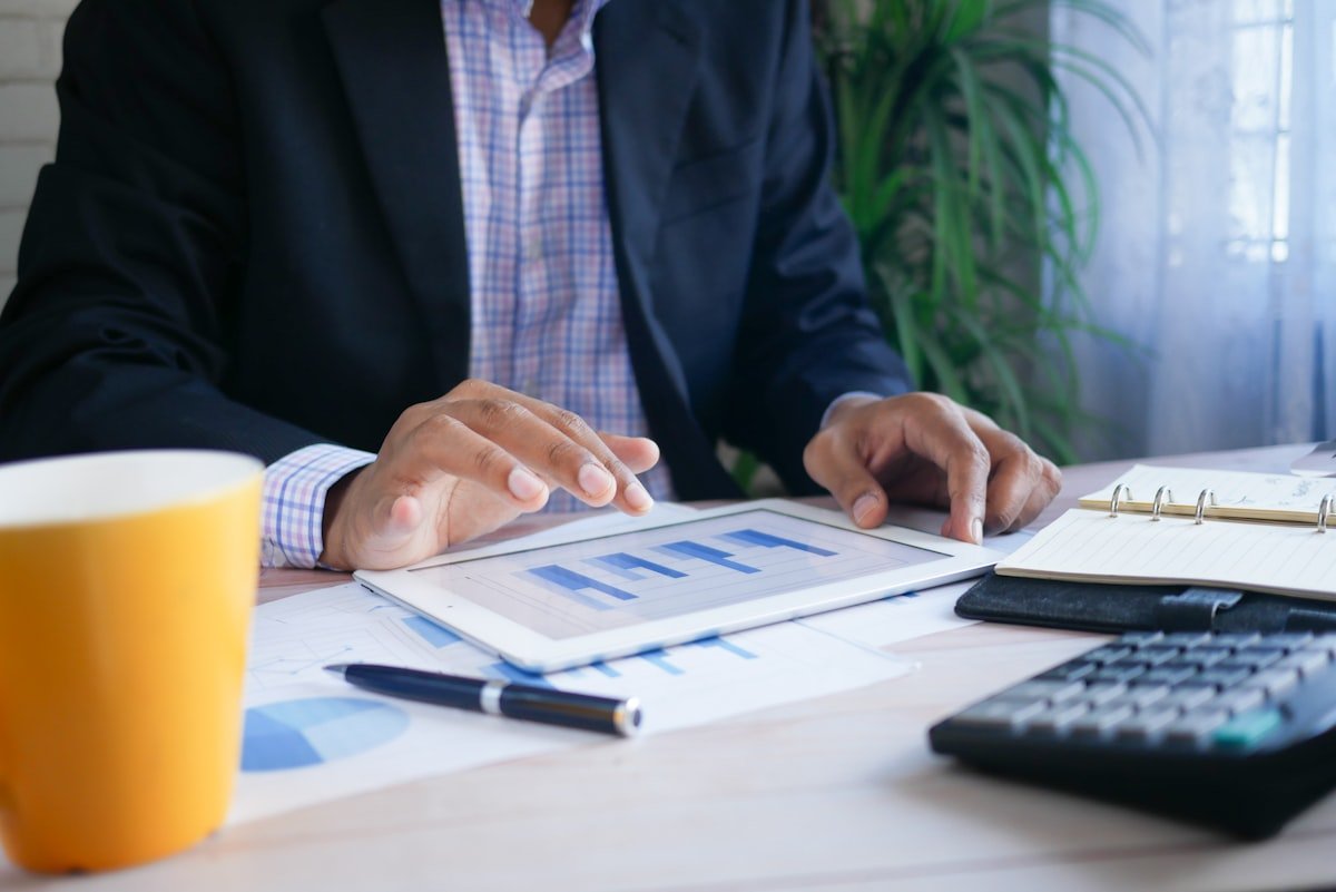 Attributing a syndication lead correctly: crediting the network, not just the form